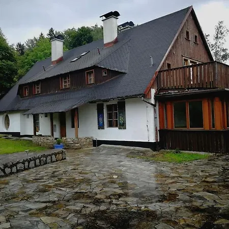 Rony - In The Middle Of Nature Vakantiehuis