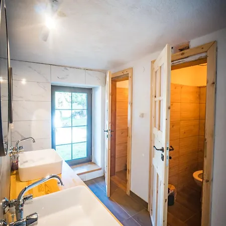 Vakantiehuis Rony - In The Middle Of Nature Przesieka